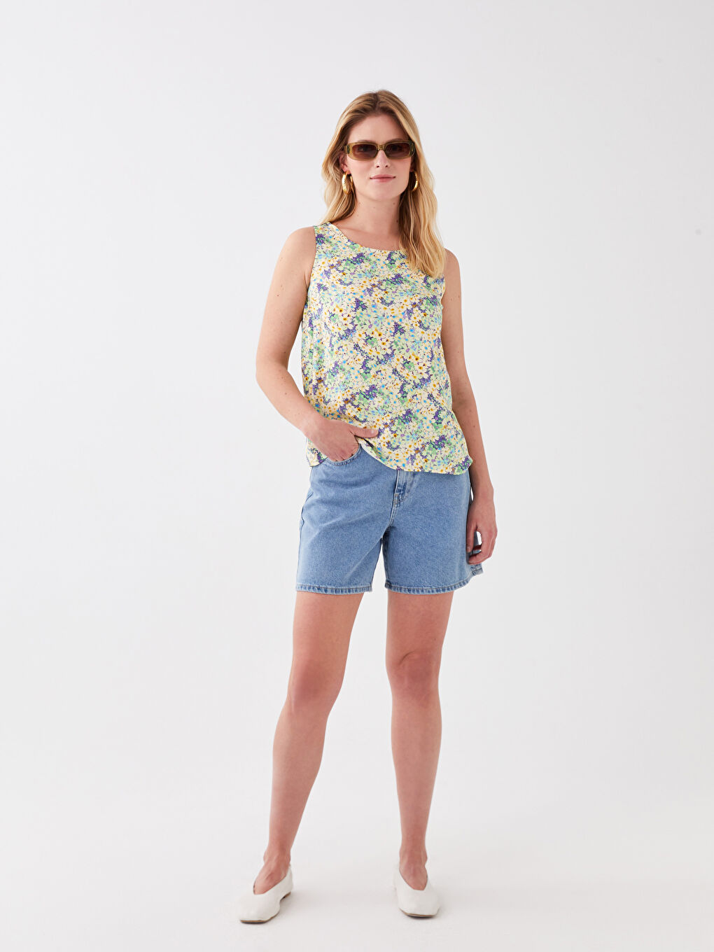 Women's Crew Neck Patterned Sleeveless Blouse-2