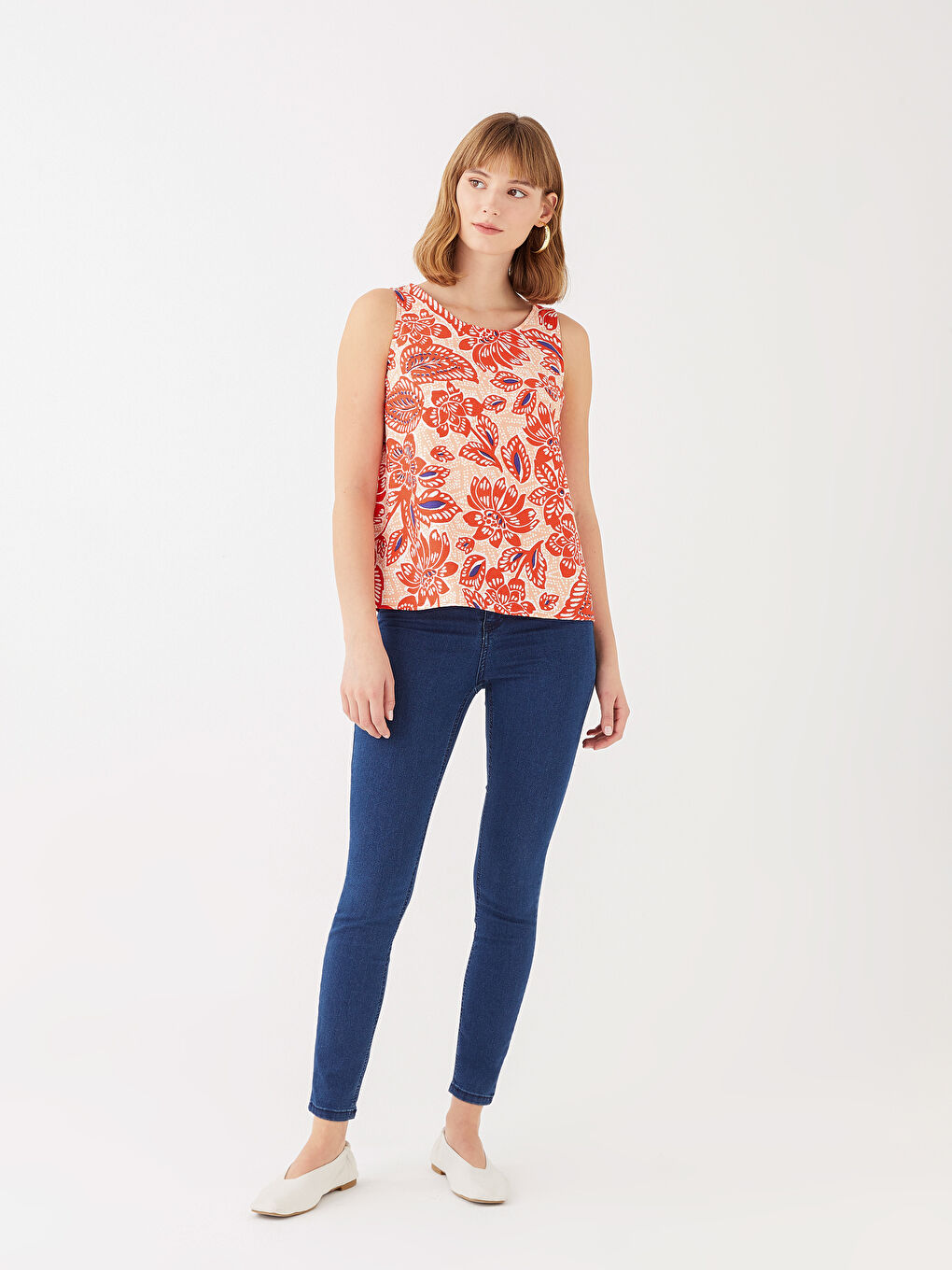 بلوزة نسائية بنقشة وياقة دائرية-2