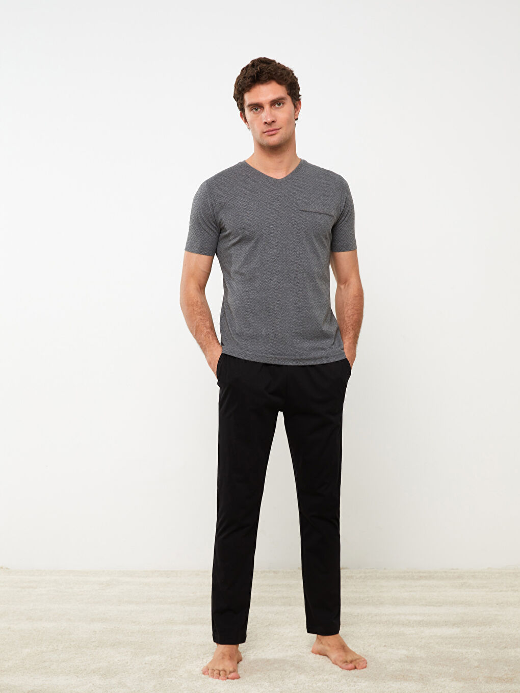 LC WAIKIKI Regular Fit Men's Pyjama Set -S3BF86Z8-LRX