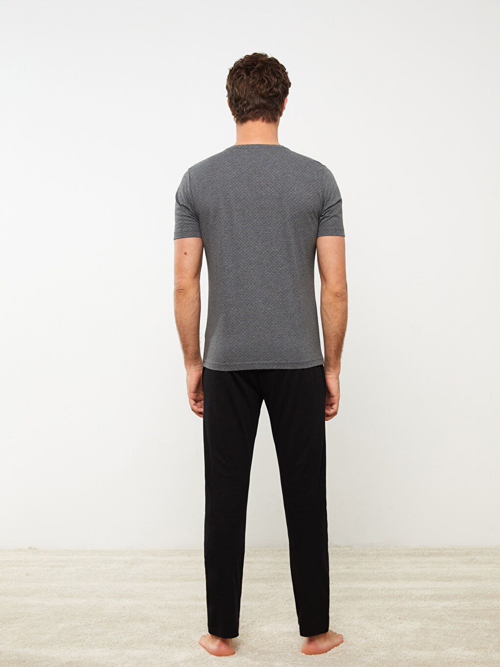LC WAIKIKI Regular Fit Men's Pyjama Set -S3BF86Z8-LRX
