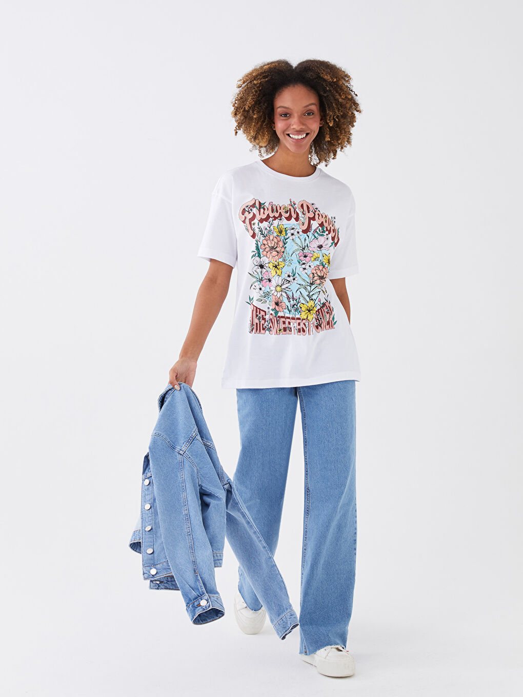 Beyaz Bisiklet Yaka Baskılı Kısa Kollu Kadın Tişört-1