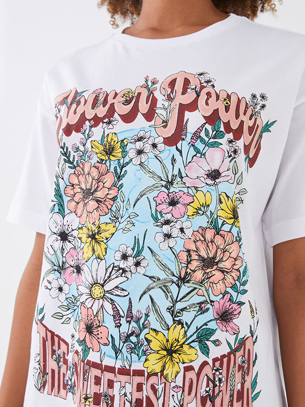 Beyaz Bisiklet Yaka Baskılı Kısa Kollu Kadın Tişört-2