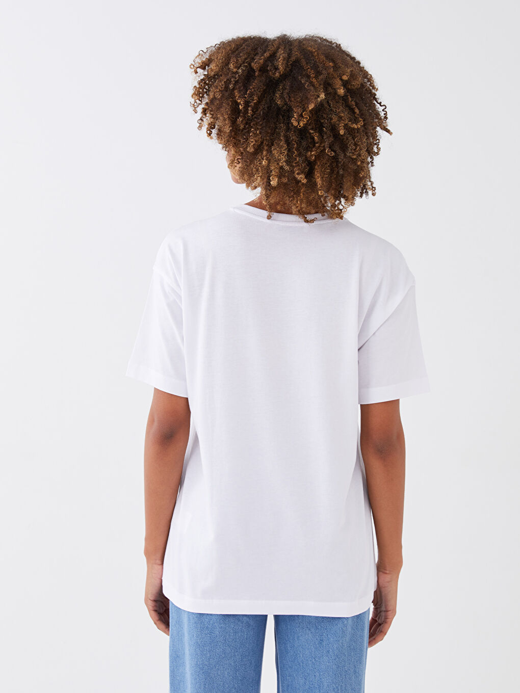 Beyaz Bisiklet Yaka Baskılı Kısa Kollu Kadın Tişört-3