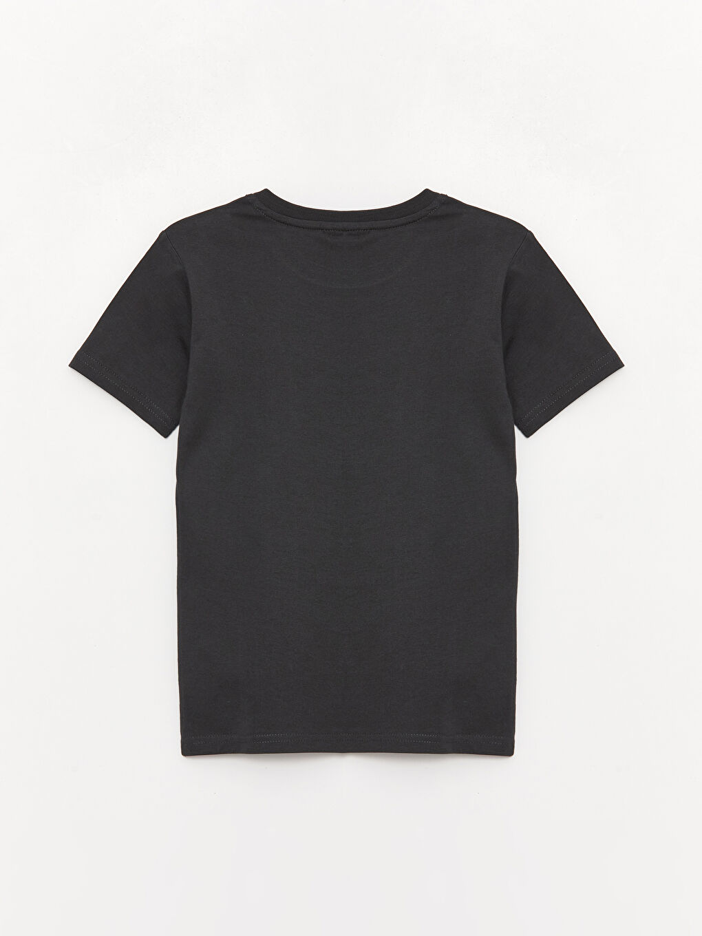 تيشيرت اولاد مطبوع افنجرز بياقة دائرية وكم قصير-1