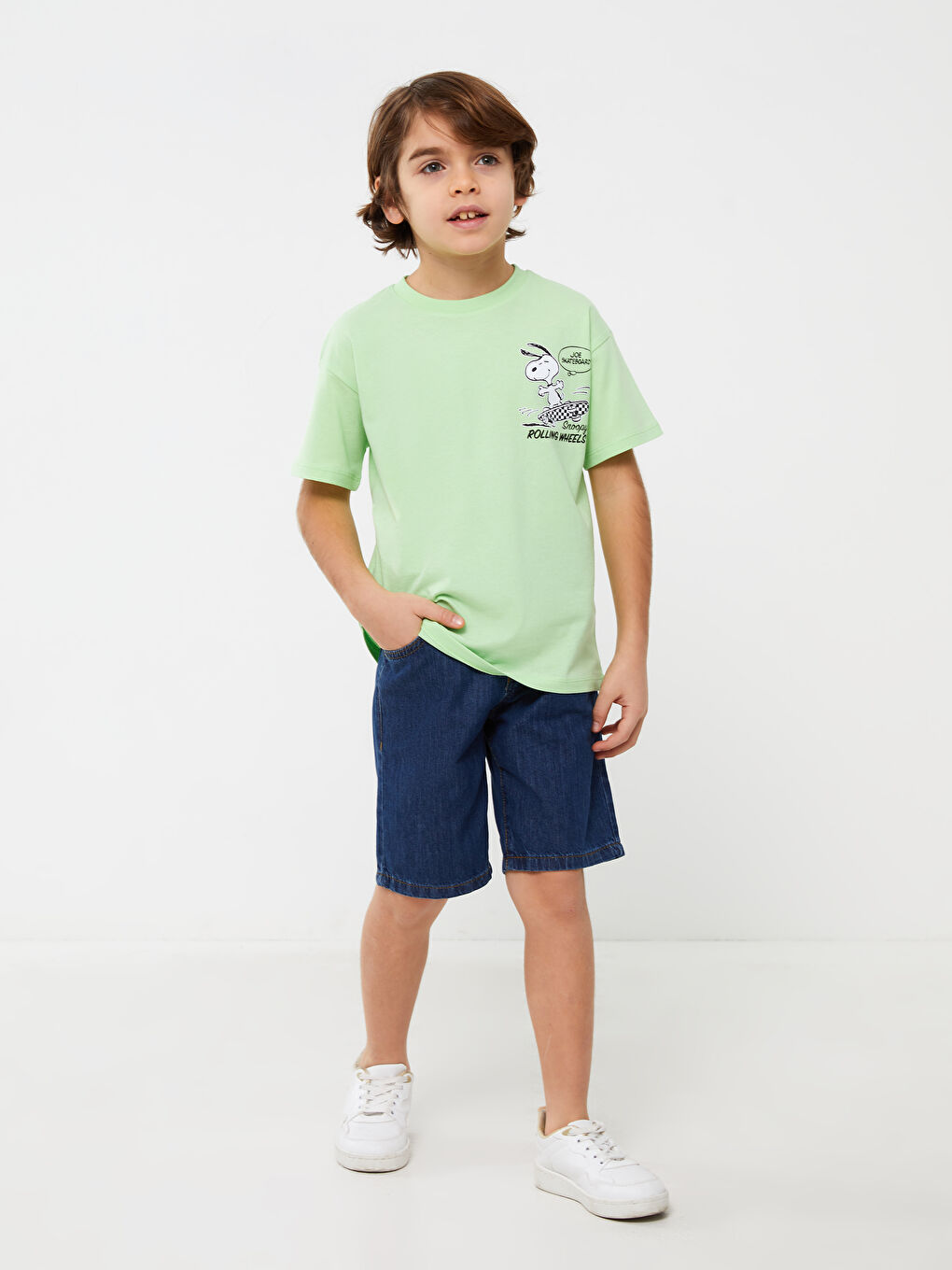 Comfortable Fit Crew Neck Snoopy Printed Boy's T-Shirt -S3BG48Z4-FUQ