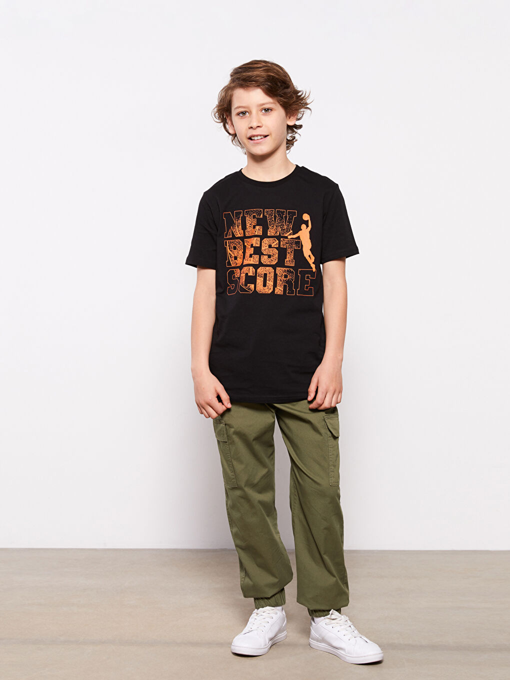 Siyah Bisiklet Yaka Baskılı Kısa Kollu Erkek Çocuk Tişört-1