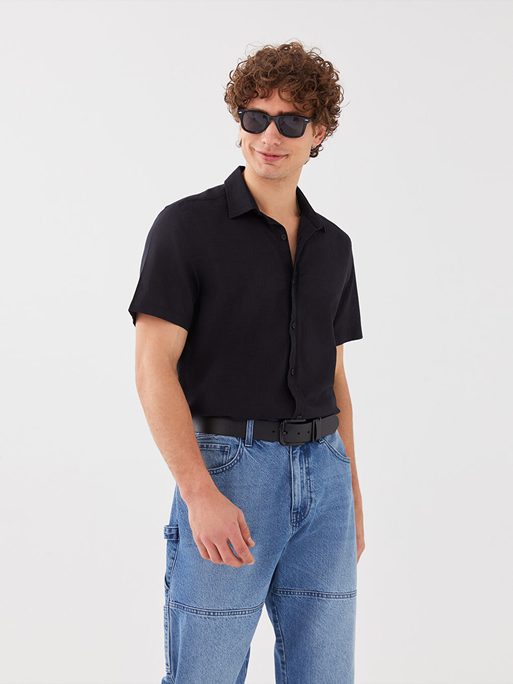 قميص بوبلين كم قصير بقصة عادية للرجال-1