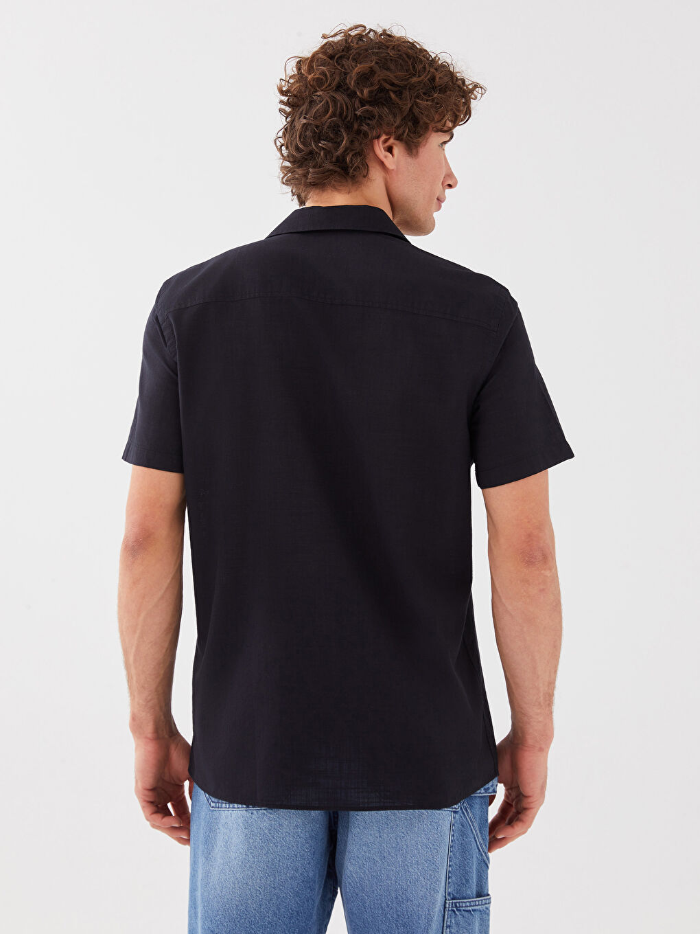 قميص بوبلين كم قصير بقصة عادية للرجال-4