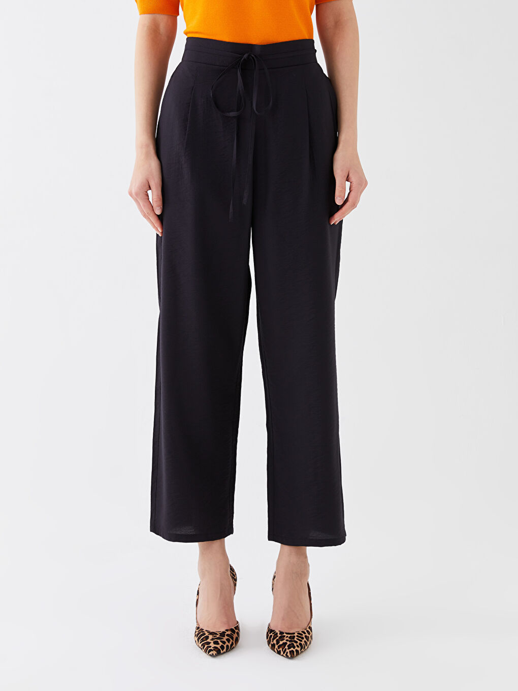 Siyah Beli Lastikli Rahat Kalıp Kadın Pantolon-2