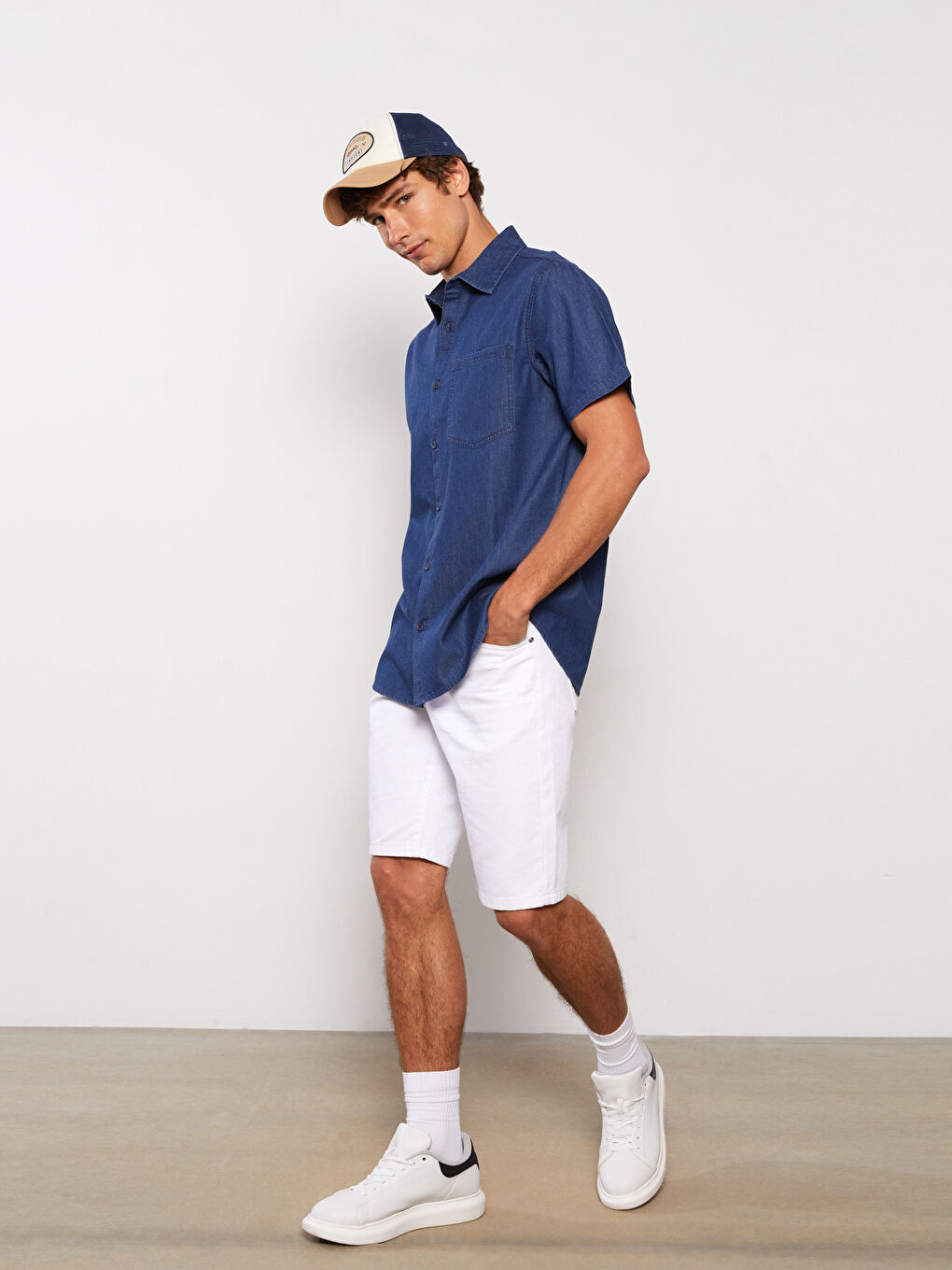 Regular Fit Short Sleeve Men's Denim Shirt-1