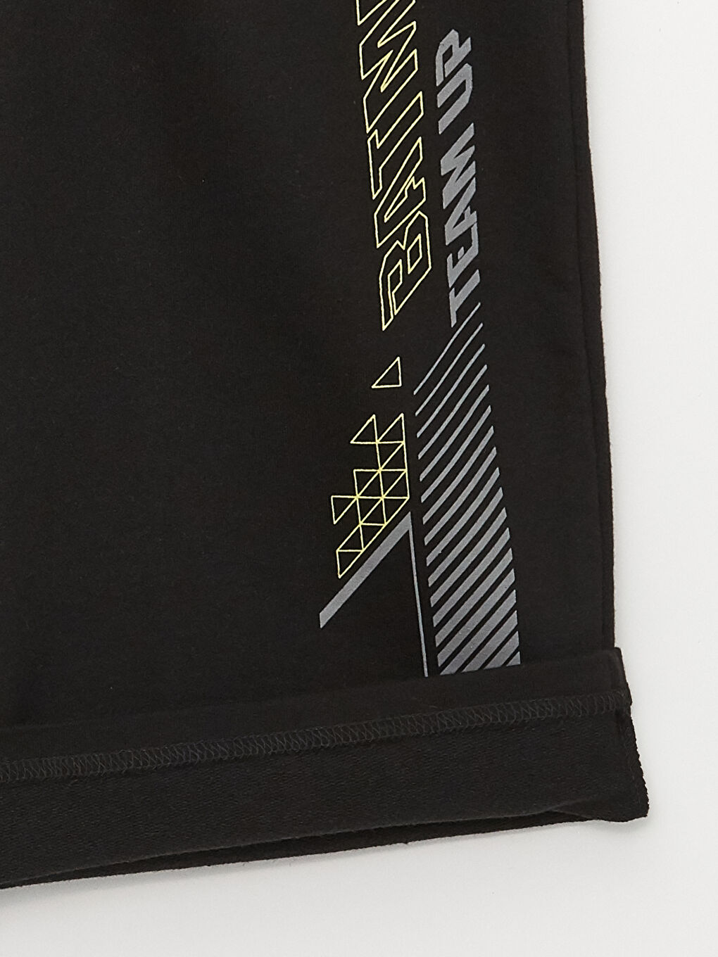 تيشيرت برقبة دائرية باتمان مطبوع بأكمام قصيرة وشورت للأولاد-3