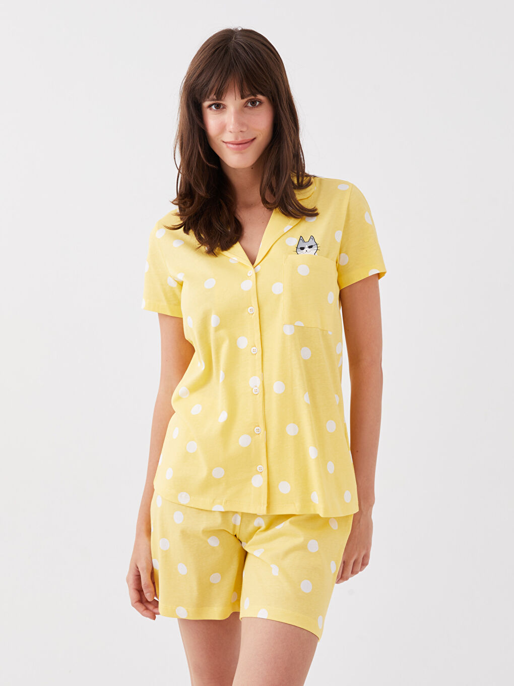 Sarı Gömlek Yaka Puantiyeli Kısa Kollu Kadın Şortlu Pijama Takımı