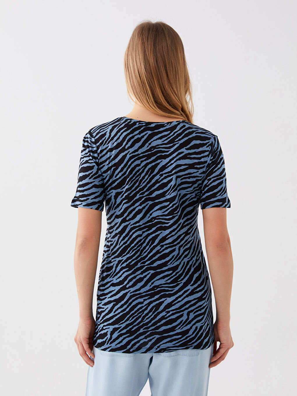 Mavi Kadın V Yaka Desenli Kısa Kollu Tişört-4