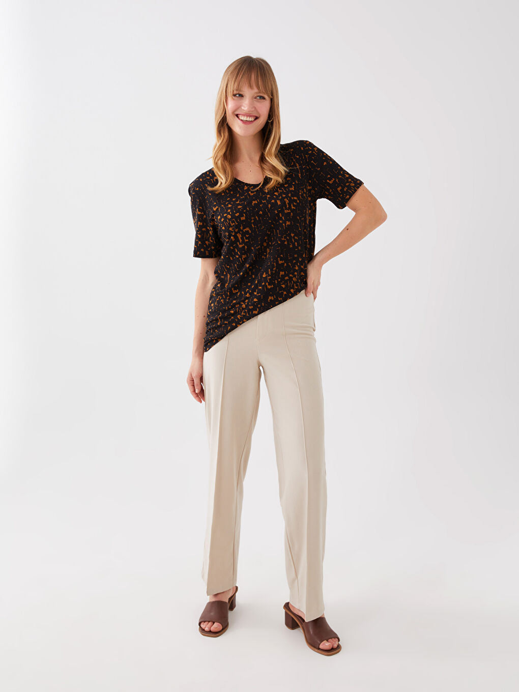 Women's V-Neck Patterned Short Sleeve T-Shirt -S3BI19Z8-LQY