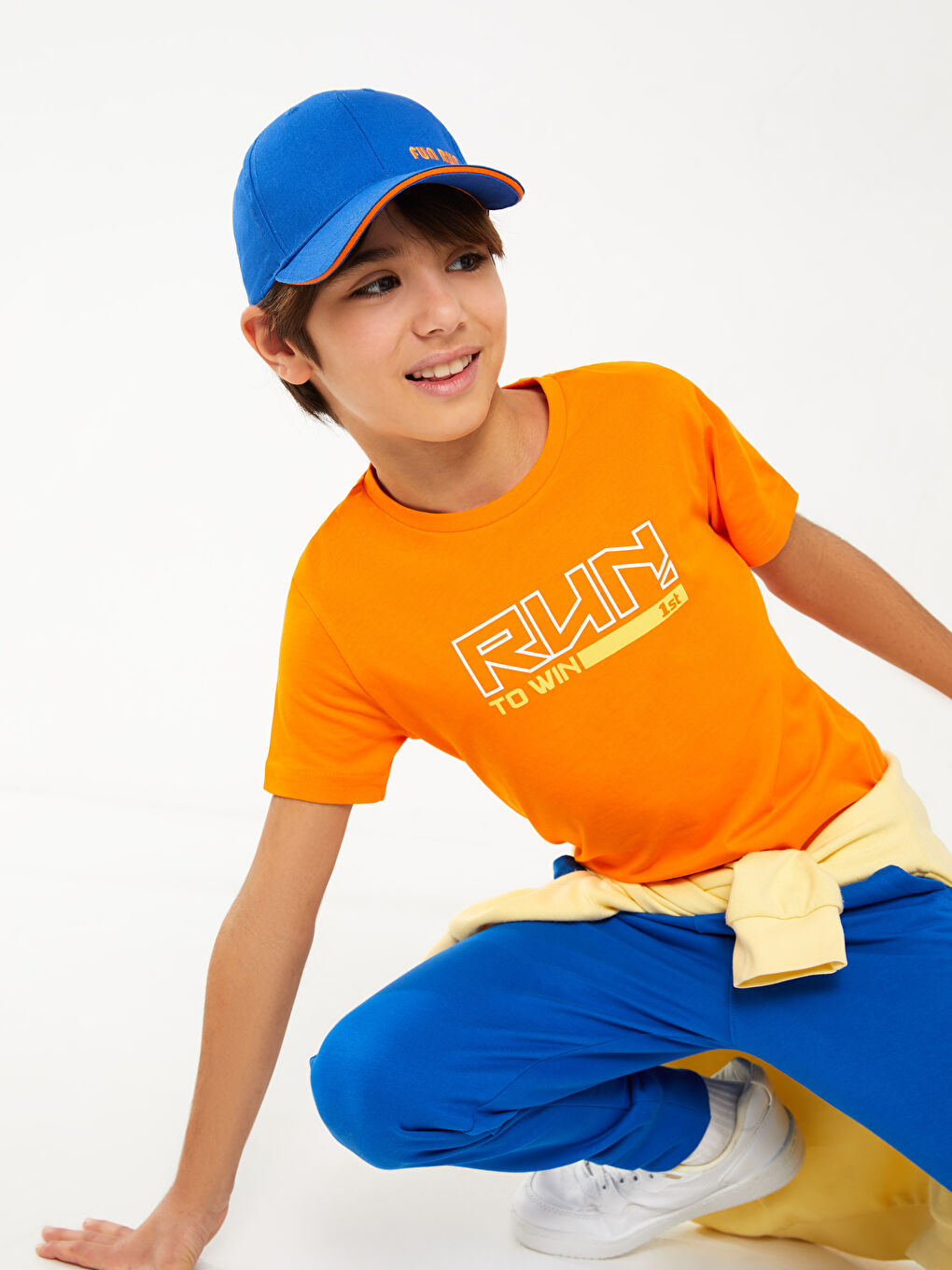 تيشيرت للأولاد بياقة دائرية كم قصير مطبوع