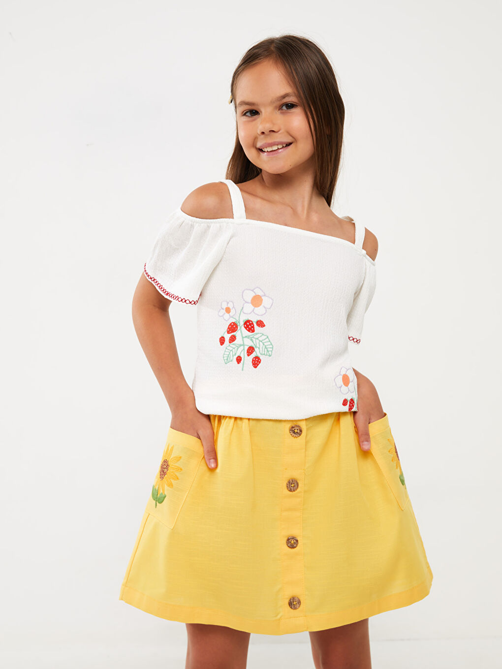 Beyaz Kayık Yaka Kısa Kollu Kız Çocuk Tişört