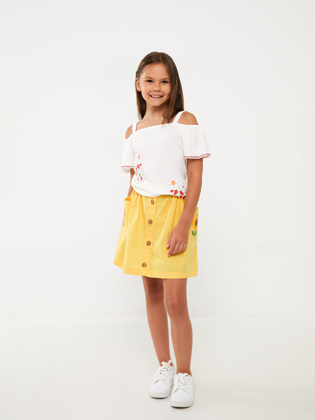 Beyaz Kayık Yaka Kısa Kollu Kız Çocuk Tişört-1