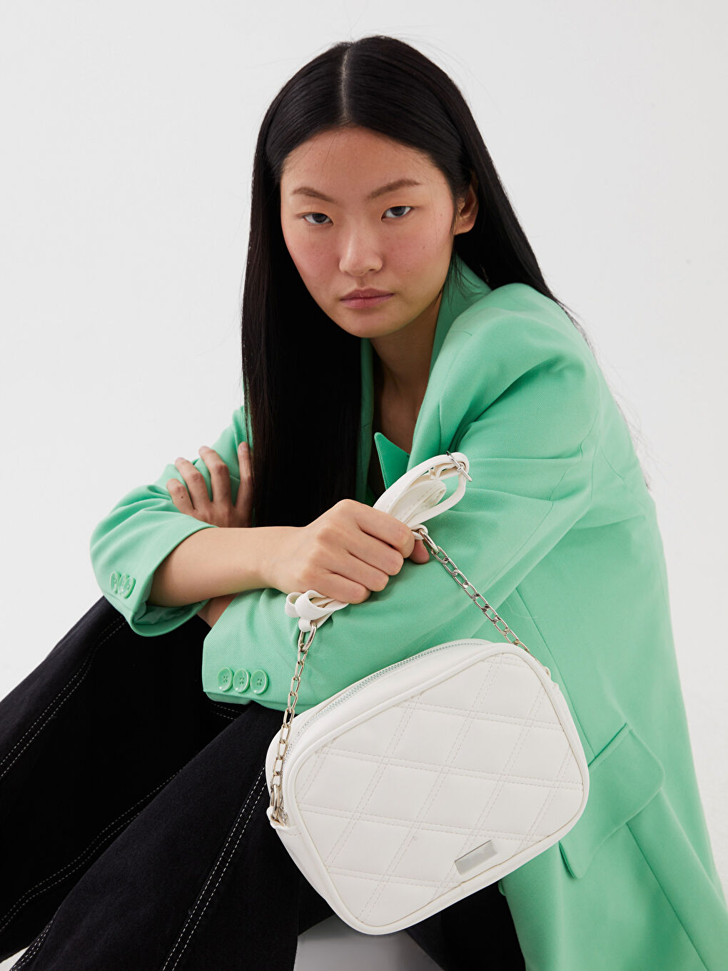 حقيبة كروس بودي مبطنة بمظهر الجلد للسيدات