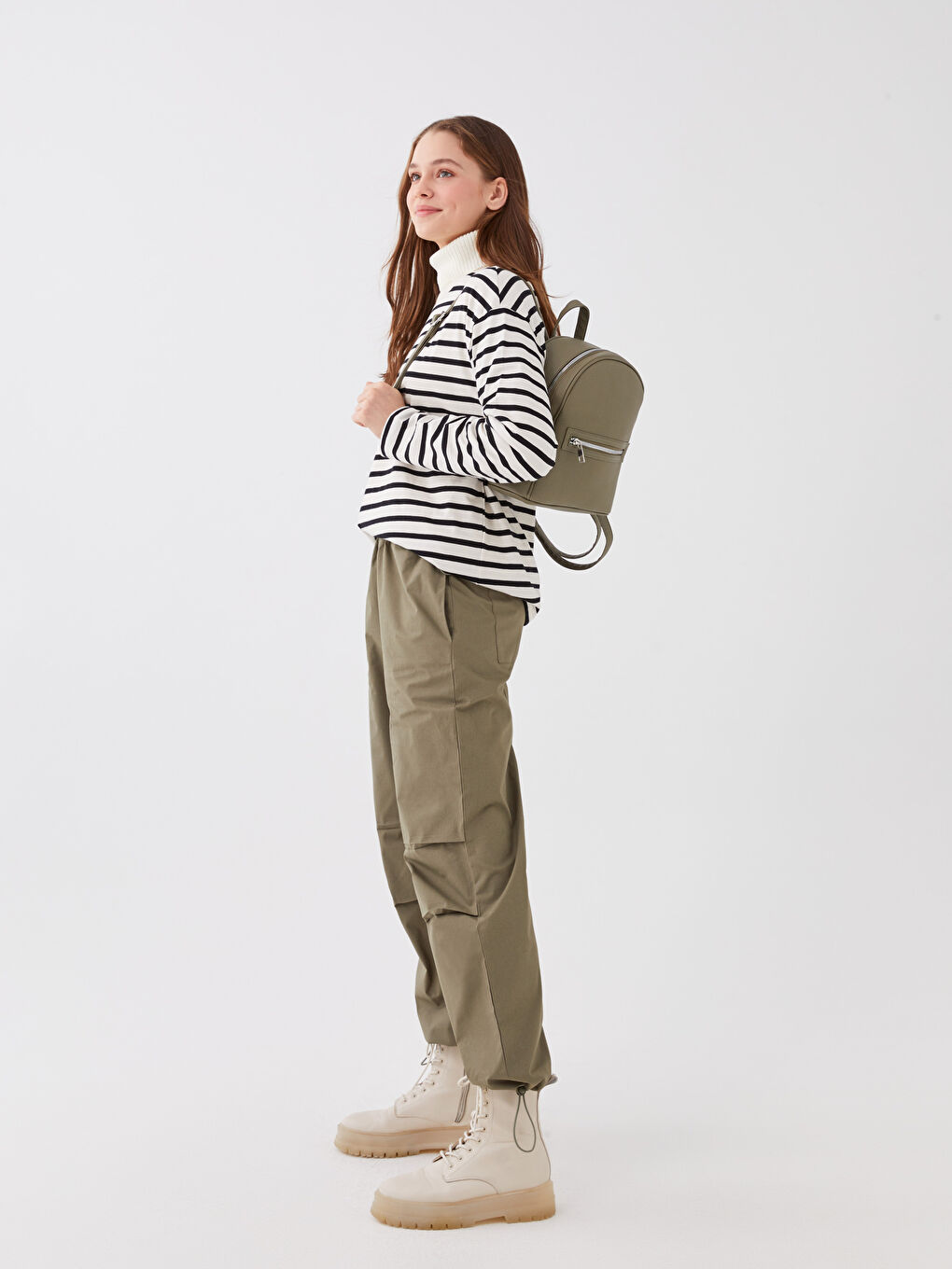 Haki Deri Görünümlü Kadın Sırt Çantası-2