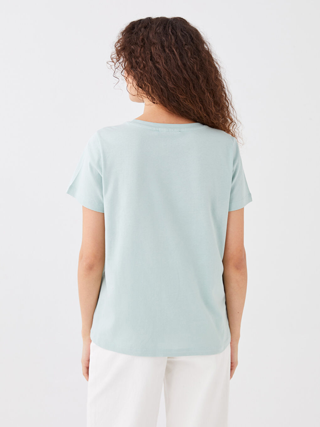 تيشيرت نسائي بأكمام قصيرة وياقة دائرية مطبوع-4