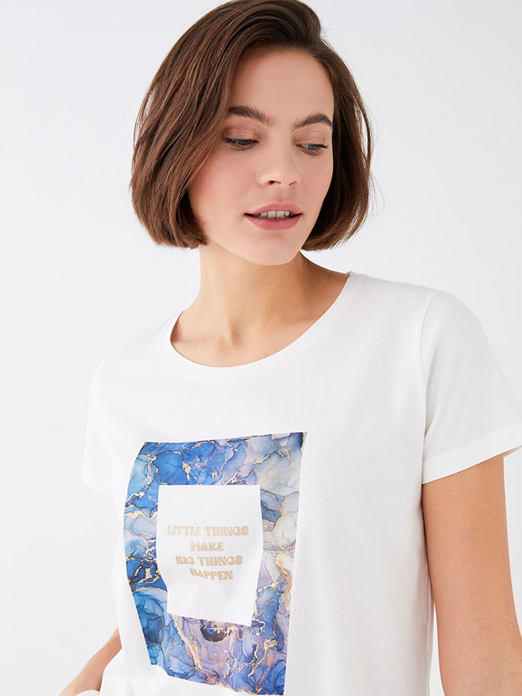 Ekru Bisiklet Yaka Baskılı Kısa Kollu Kadın Tişört-2