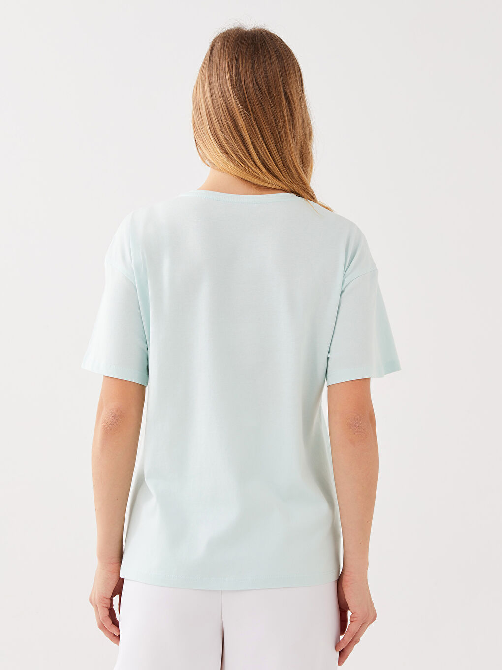 Turkuaz Kadın Bisiklet Yaka Nakışlı Tişört-4