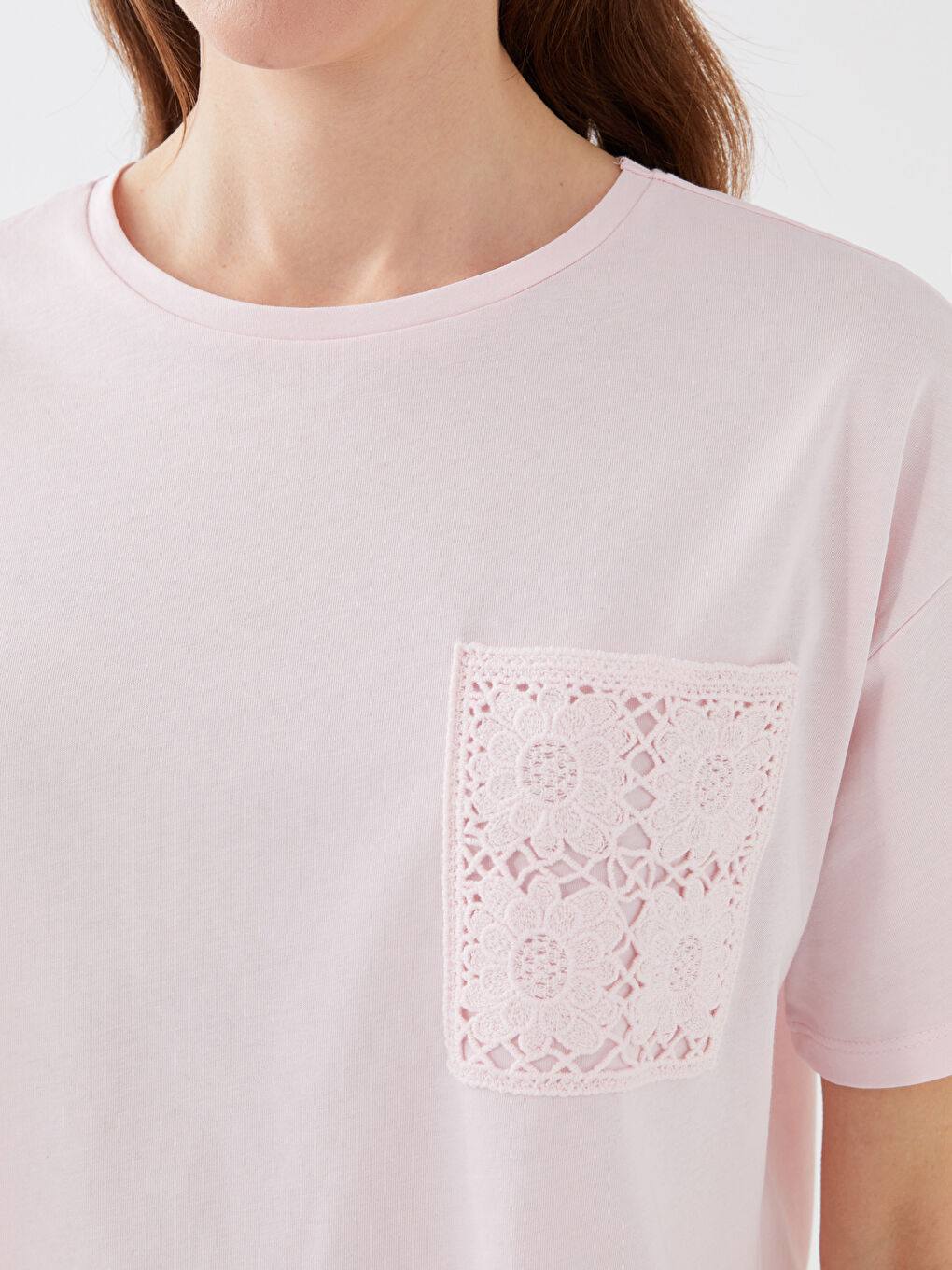 LCWAIKIKI Classic Women's Crew Neck Embroidered T-Shirt -S3BK63Z8-JH3
