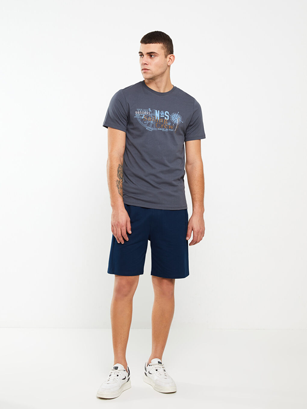 Crew Neck Short Sleeve Printed Combed Cotton Men's T-shirt-2