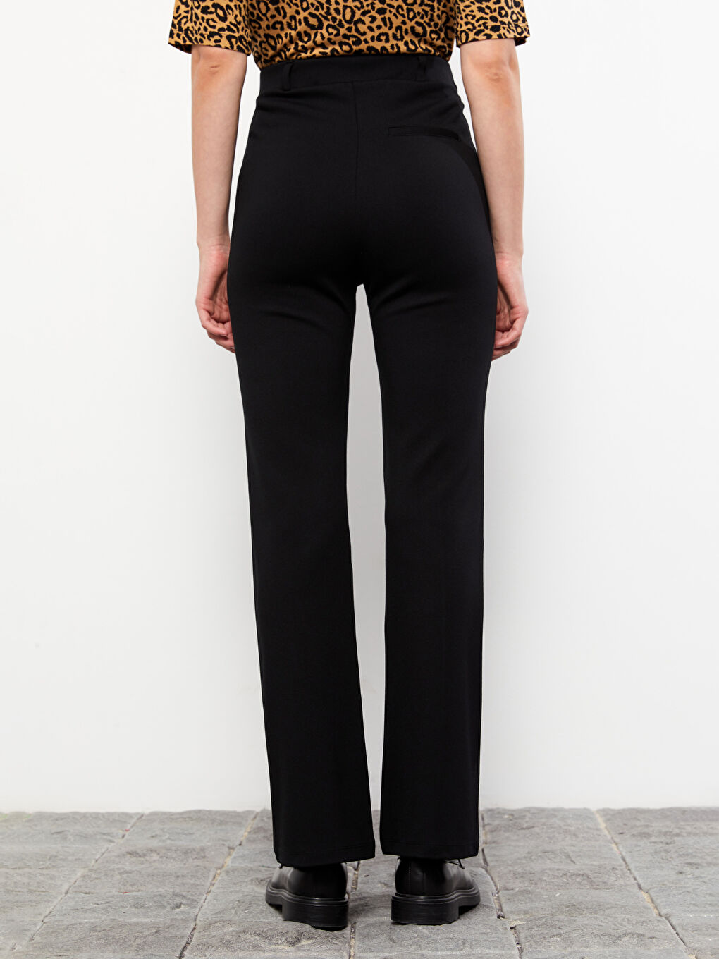 Siyah Yüksek Bel Dar Fit İspanyol Paça Kadın Pantolon-5