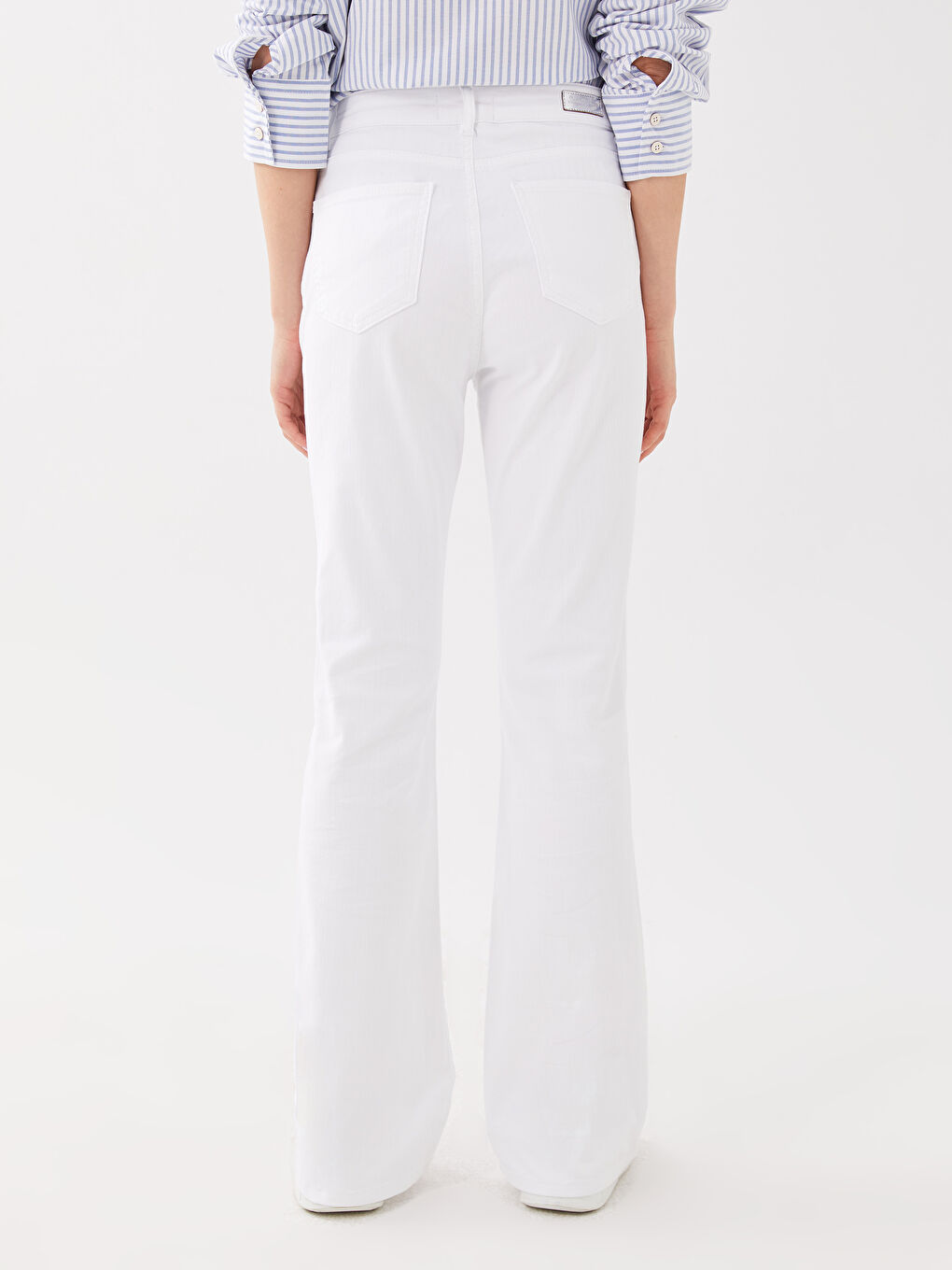 Beyaz Slim Fit Geniş Paça Kadın Pantolon-3