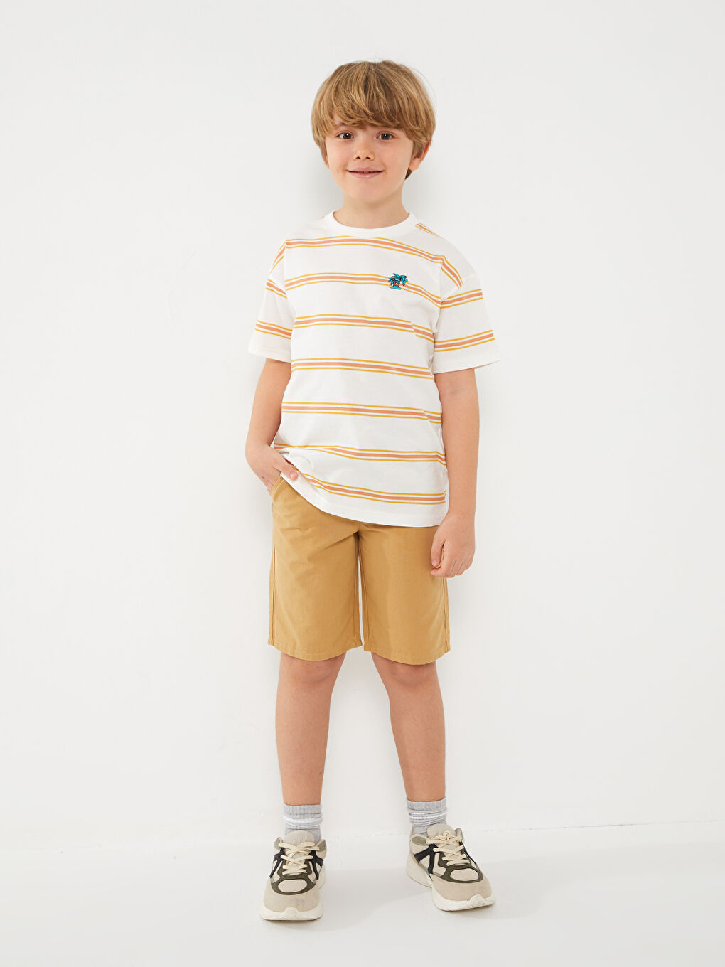 Ekru Rahat Kalıp Bisiklet Yaka Çizgili Erkek Çocuk Tişört-2