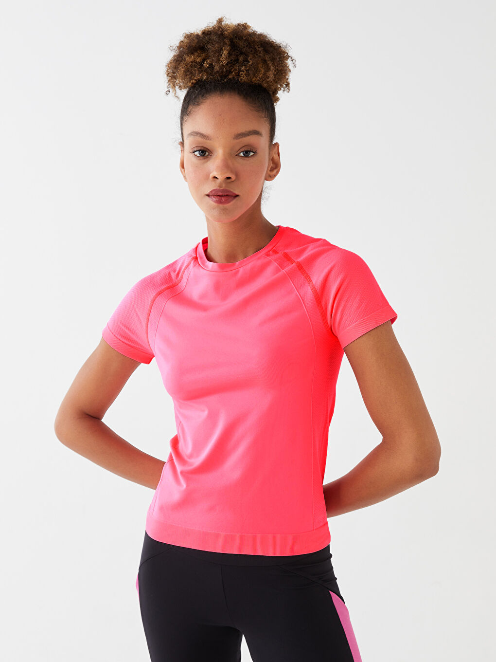 Pembe Bisiklet Yaka Düz Kısa Kollu Seamless Kadın Spor Tişört