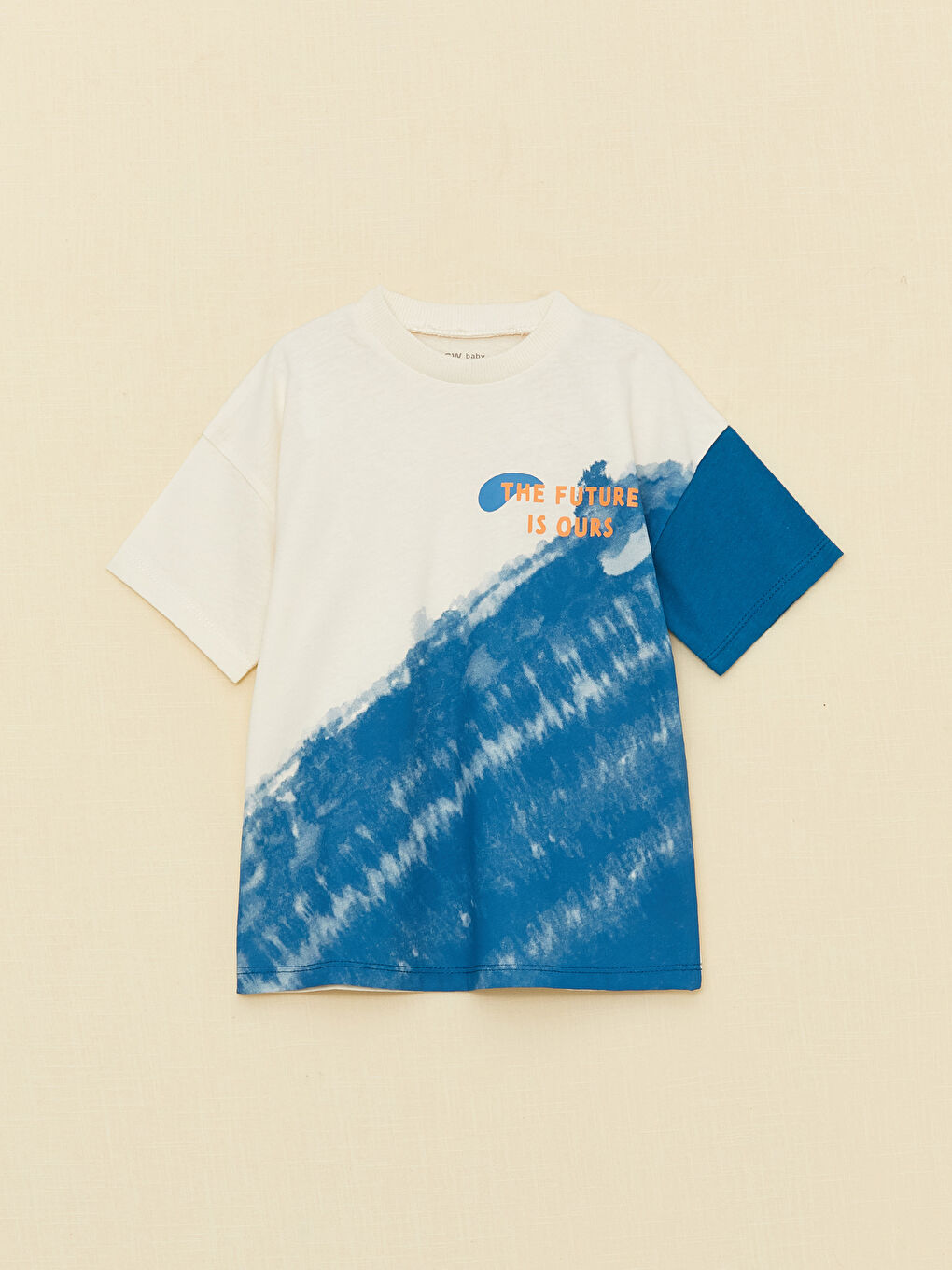 تيشيرت بأكمام قصيرة وياقة دائرية مطبوع للأولاد الرضع و بنطلون رياضي - طقم من قطعتين-4