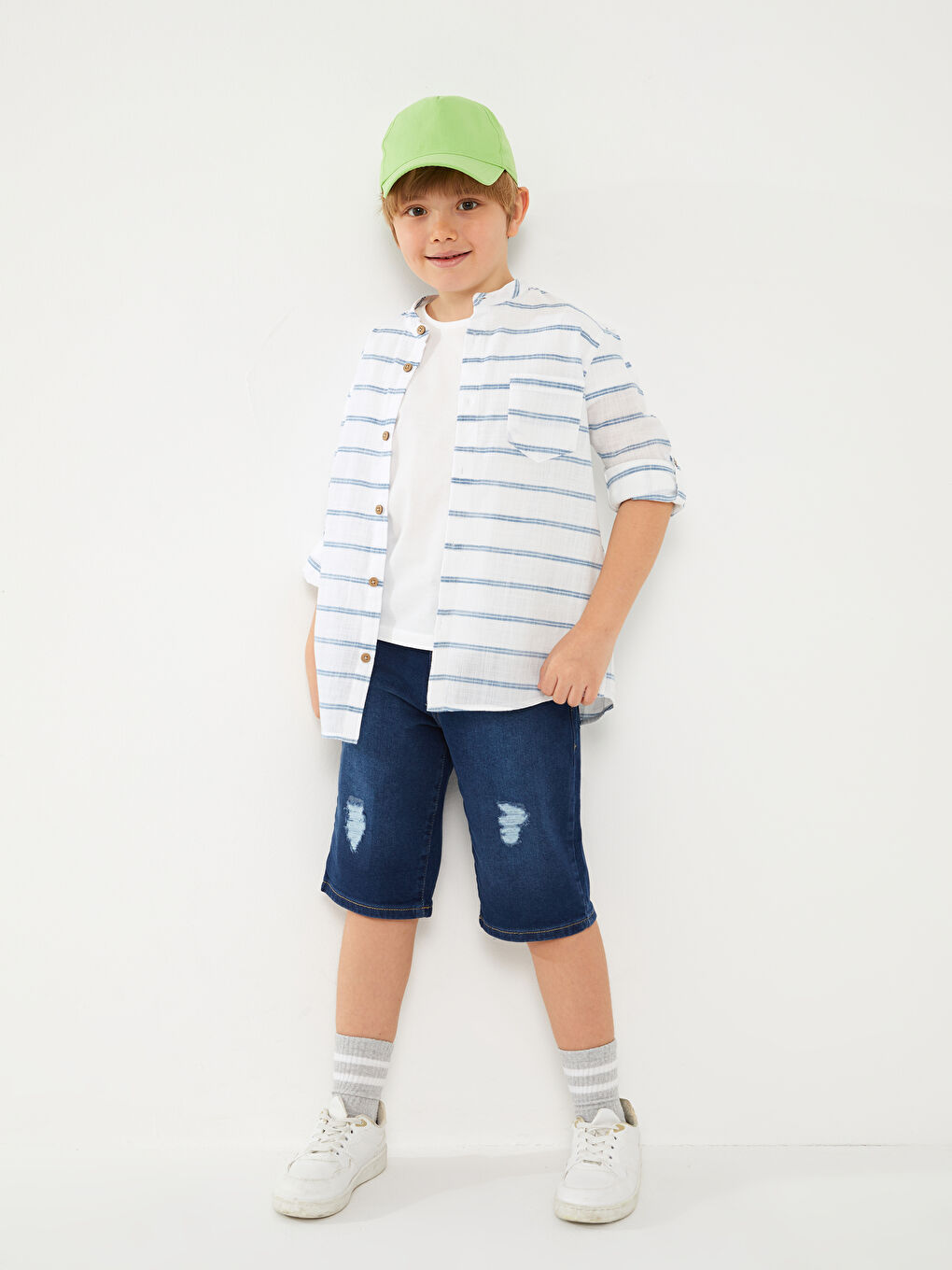 Жыртылған детальді ұл джинс роллер-1