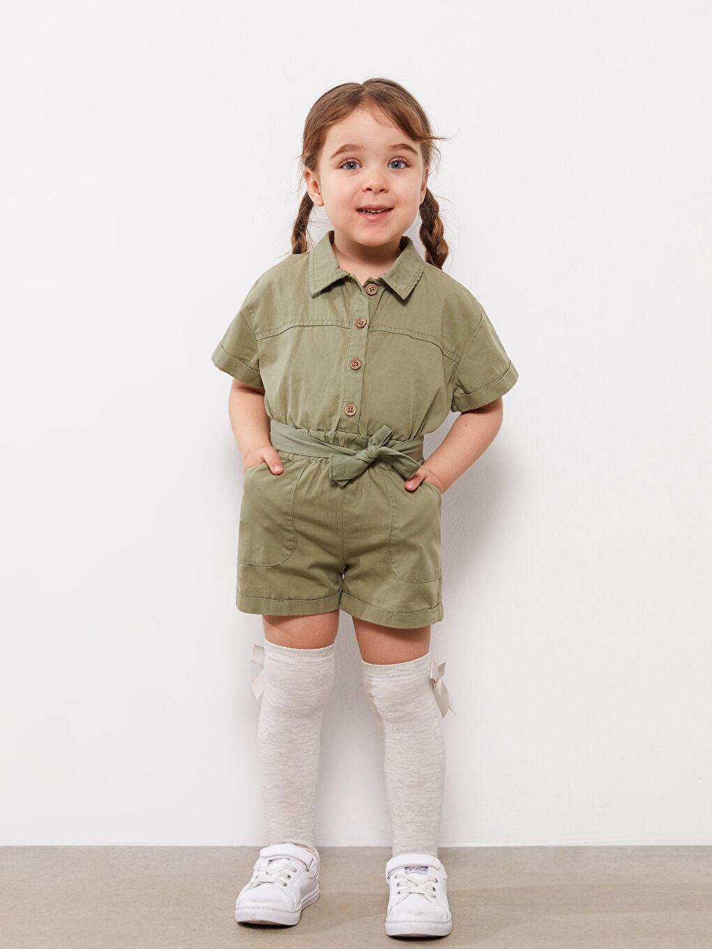 Жағалы мойын қысқа жең өрнексіз қыз бала комбинезон