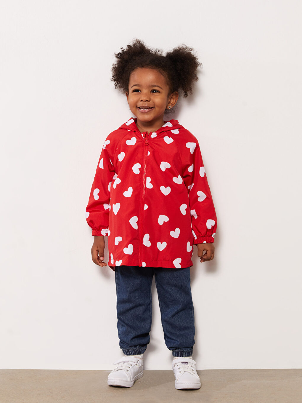 Kırmızı Kapüşonlu Uzun Kollu Baskılı Kız Bebek Mont-2