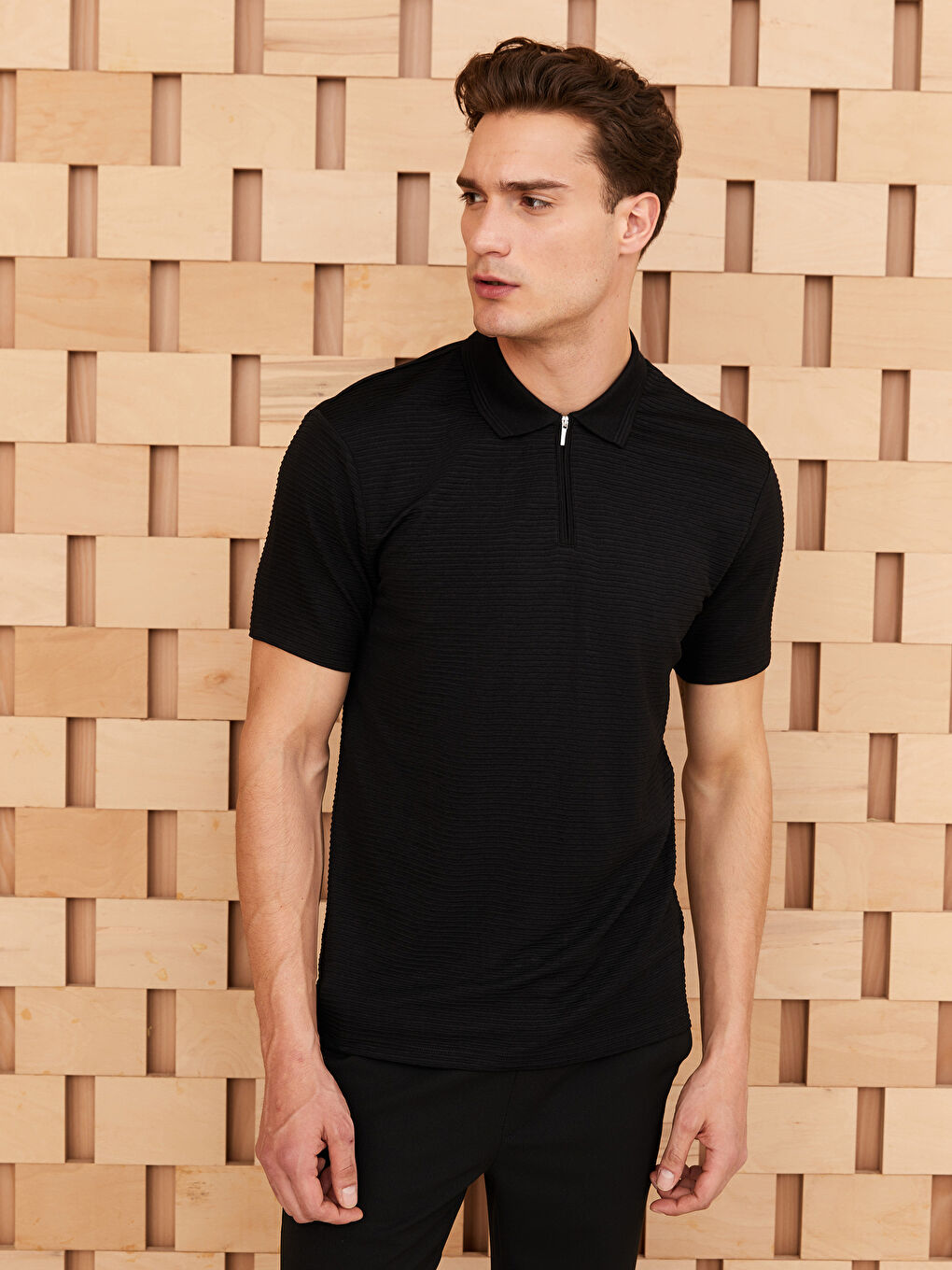 პოლო კისრის მოკლე სახელო მამაკაცის მაისური-1