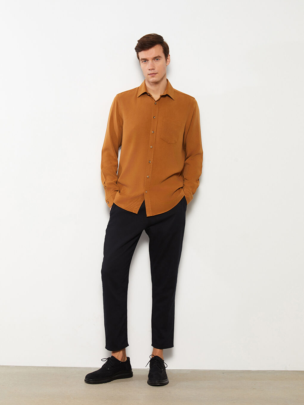 Siyah Standart Kalıp Erkek Pantolon