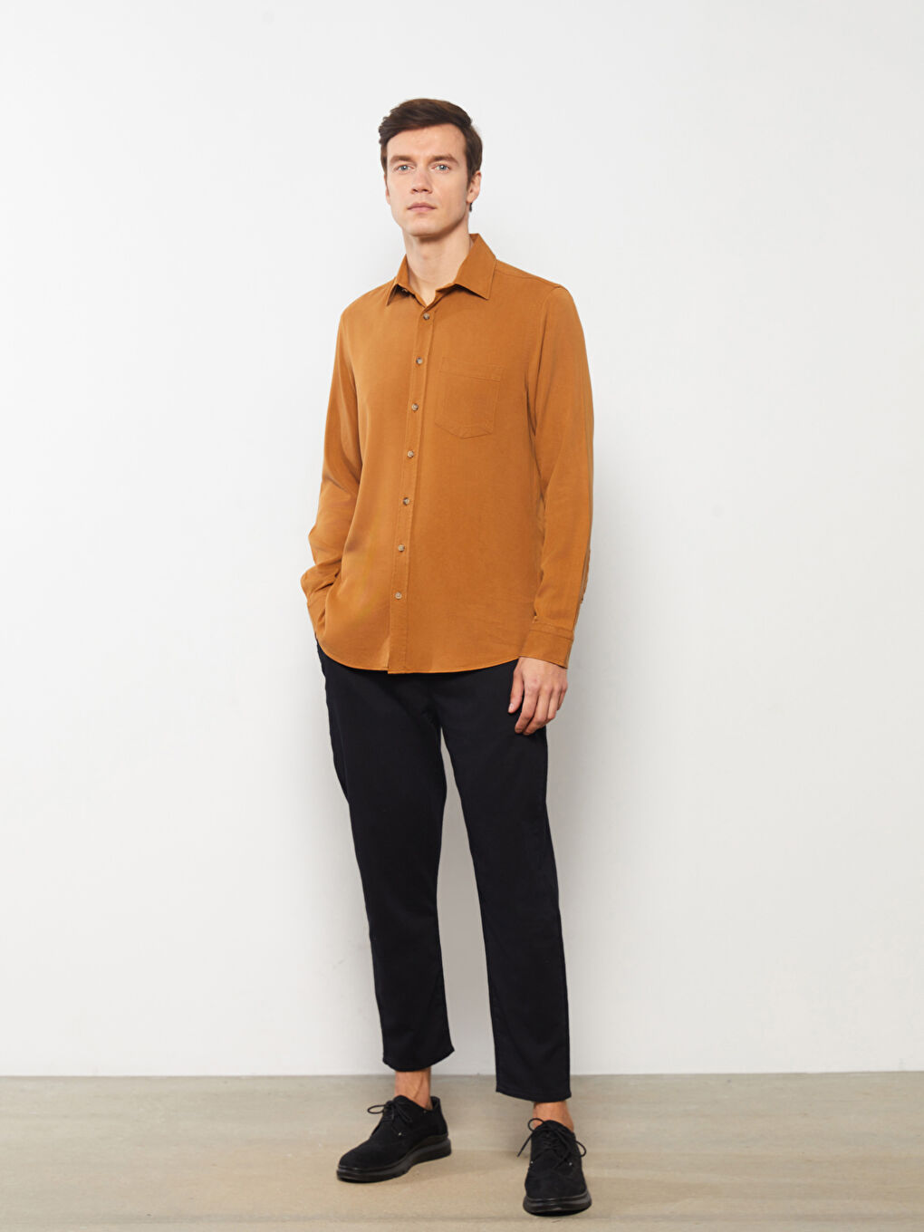 Siyah Standart Kalıp Erkek Pantolon-1