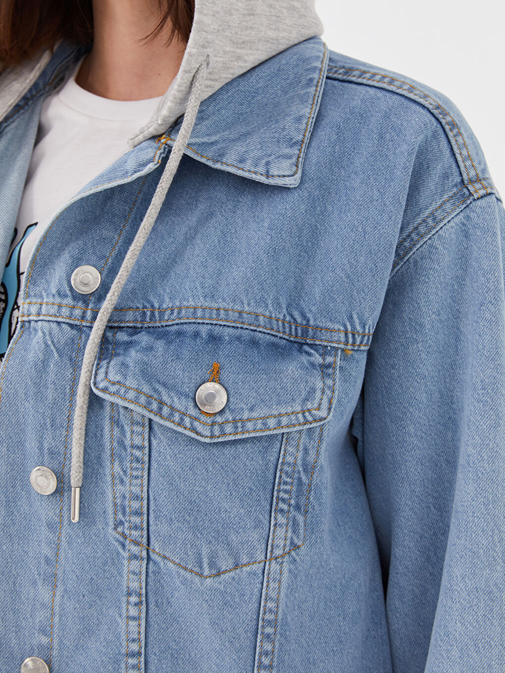 Veste en Jean à Capuche Régulière à Manches Longues pour Femmes-4