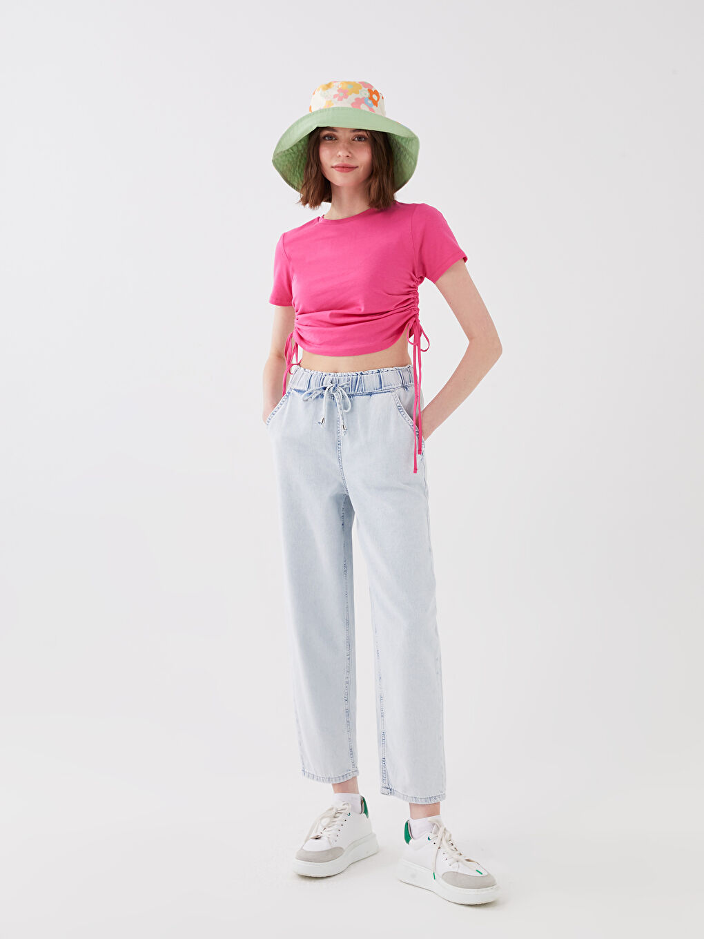 Women's Elastic Waist Slouchy Straight Jeans