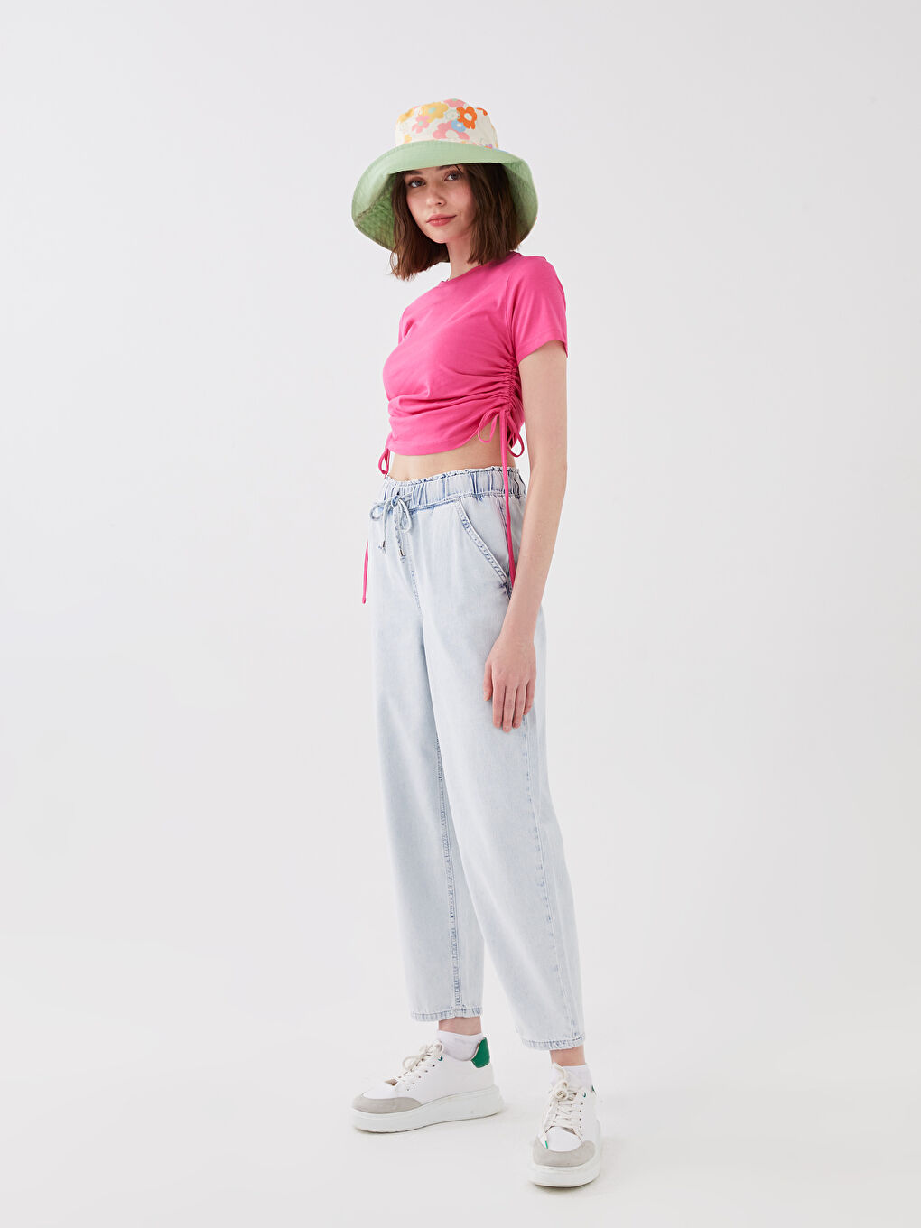 Women's Elastic Waist Slouchy Straight Jeans-1