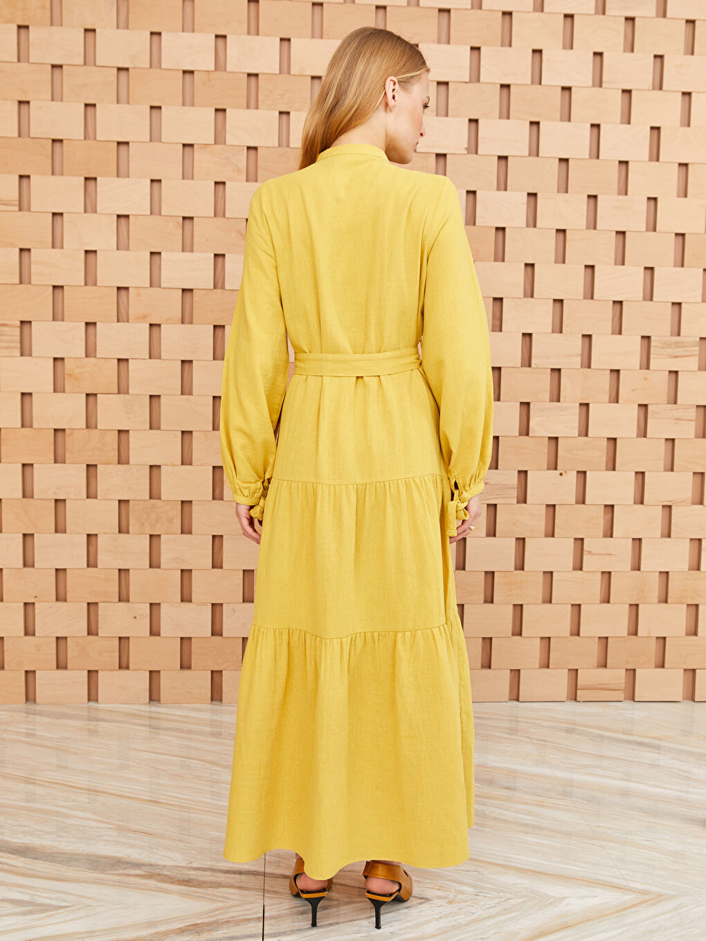 Robe pour Femmes à Col Mao et Manches Longues en Mousseline-4