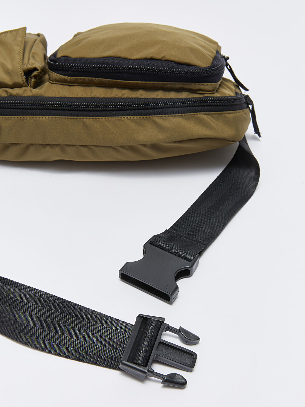 ерлерге арналған әріп принтті көп көзді белге тағылатын сөмке-4