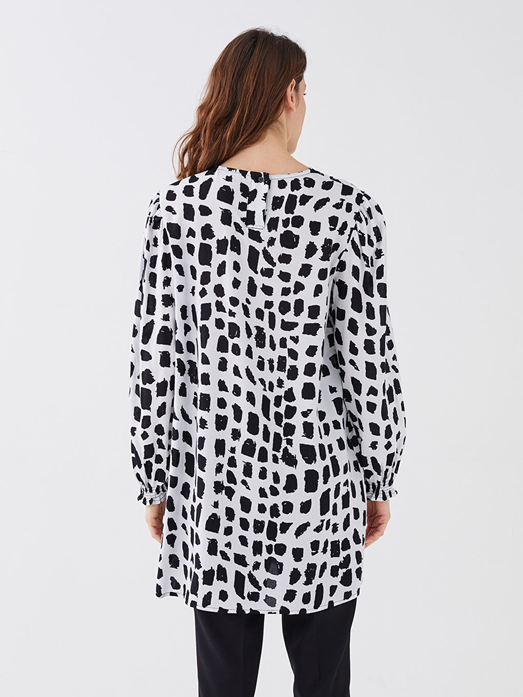 Siyah Bisiklet Yaka Desenli Uzun Kollu Kadın Tunik-4