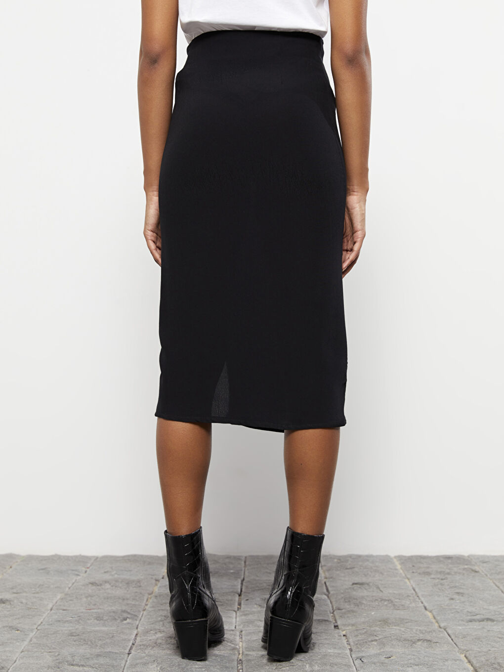 جيبة سادة بتفصيلة شق للسيدات-4