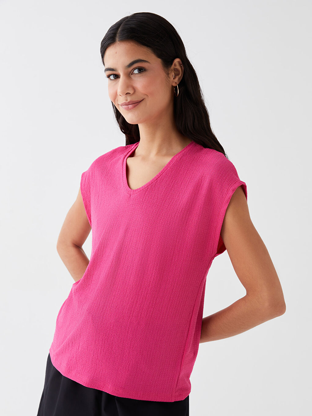 Fuşya V Yaka Düz Kısa Kollu Kadın Tişört-1