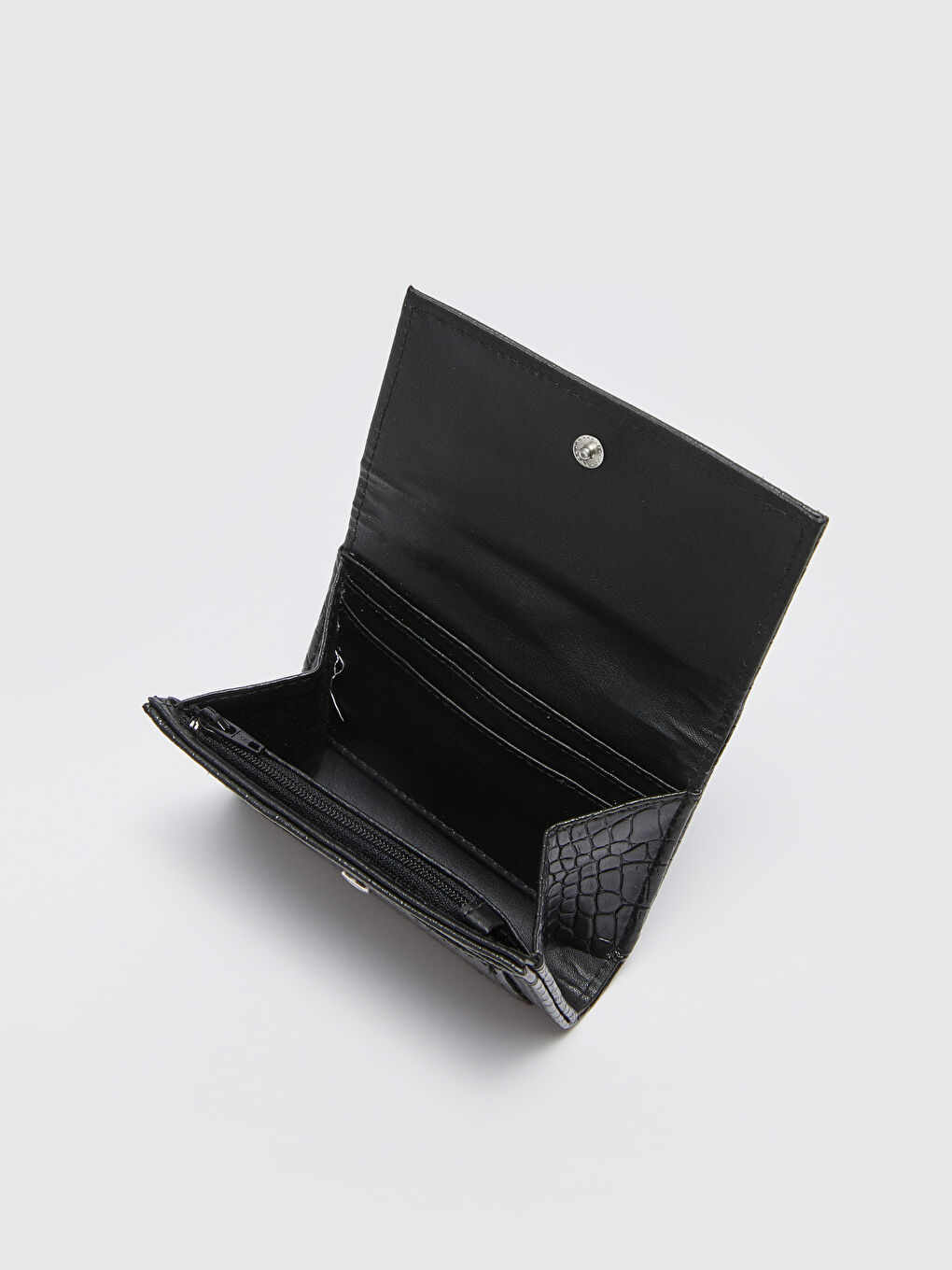 Siyah Deri Görünümlü Kroko Desenli Kadın Cüzdan-3