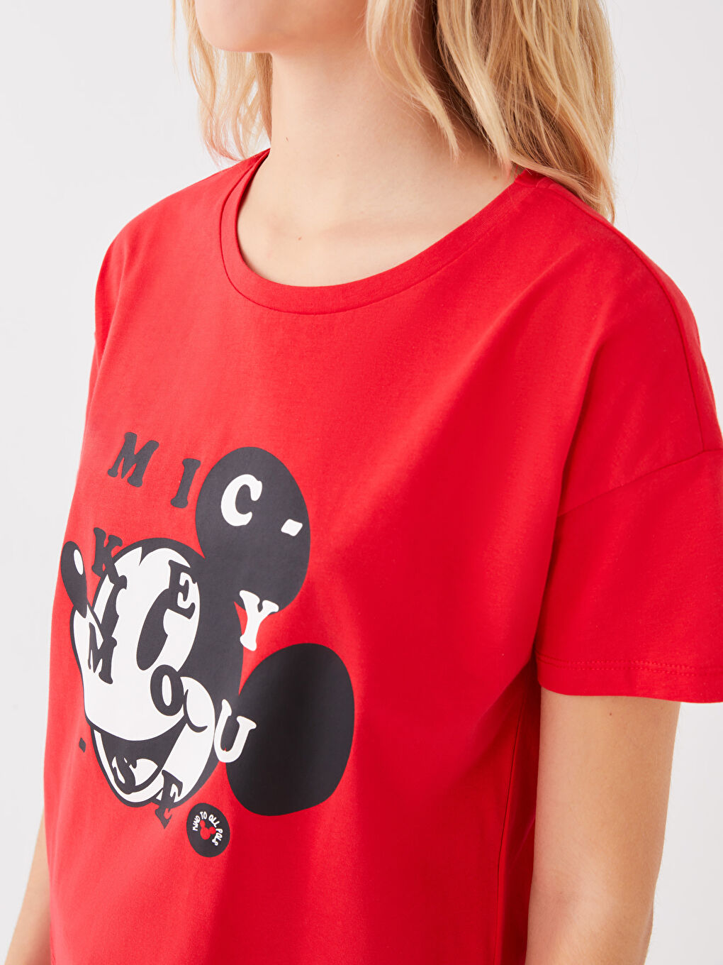 Kırmızı Bisiklet Yaka Mickey Mouse Baskılı Kısa Kollu Kadın Şortlu Pijama Takımı-3