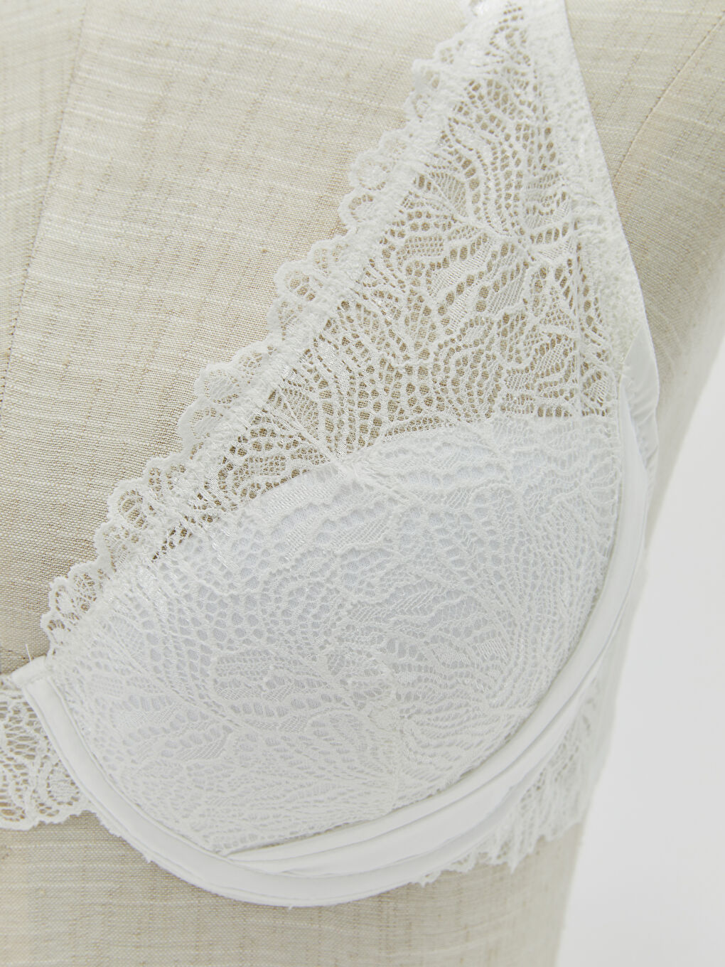 Ekru Balenli Dolgusuz Dantelli Fantezi Tişört Sütyen-2